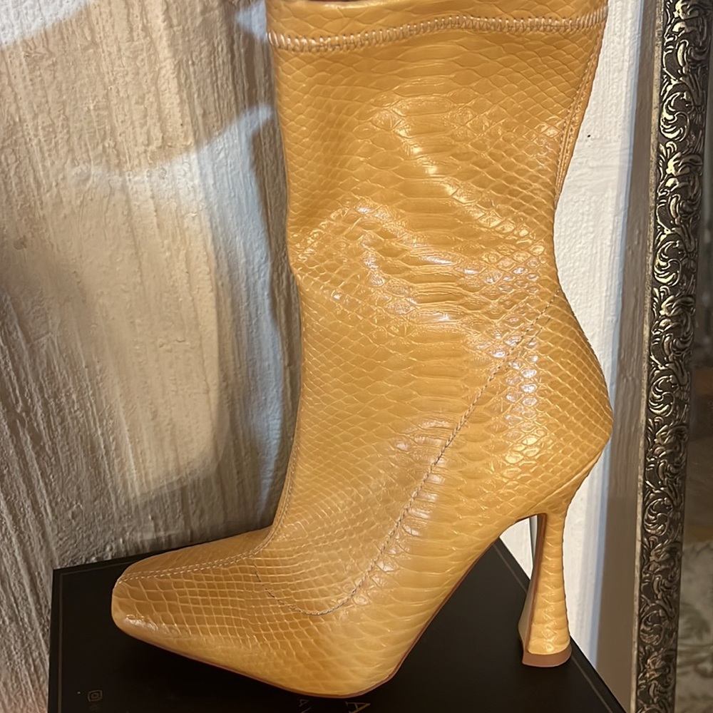 NWT Squared Snakeskin Bootie